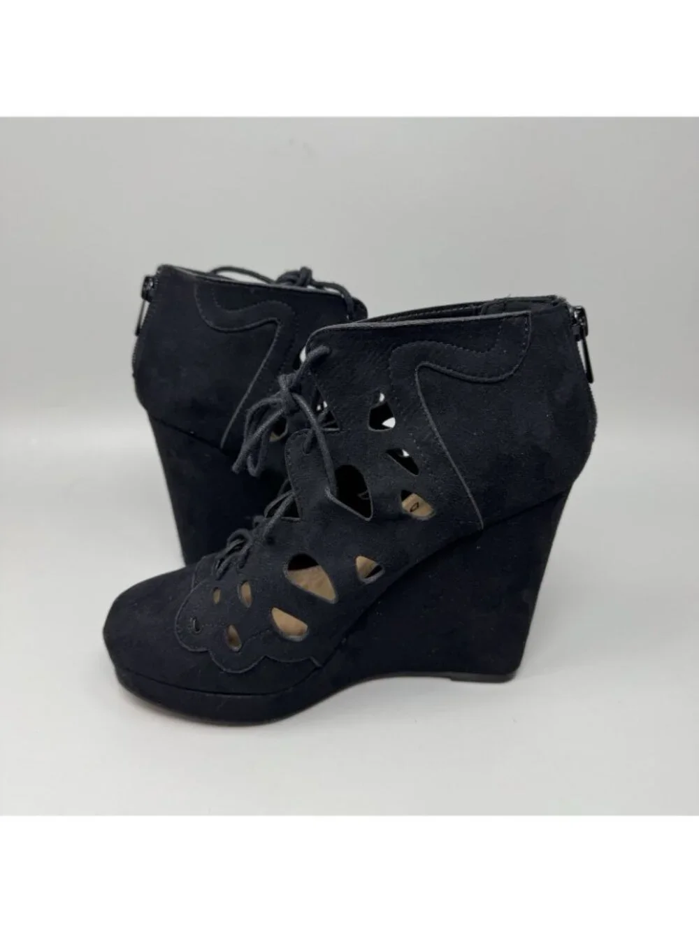 Torrid Black Lace Up Platform Block Heels Closed Toe Size 6 Women’s